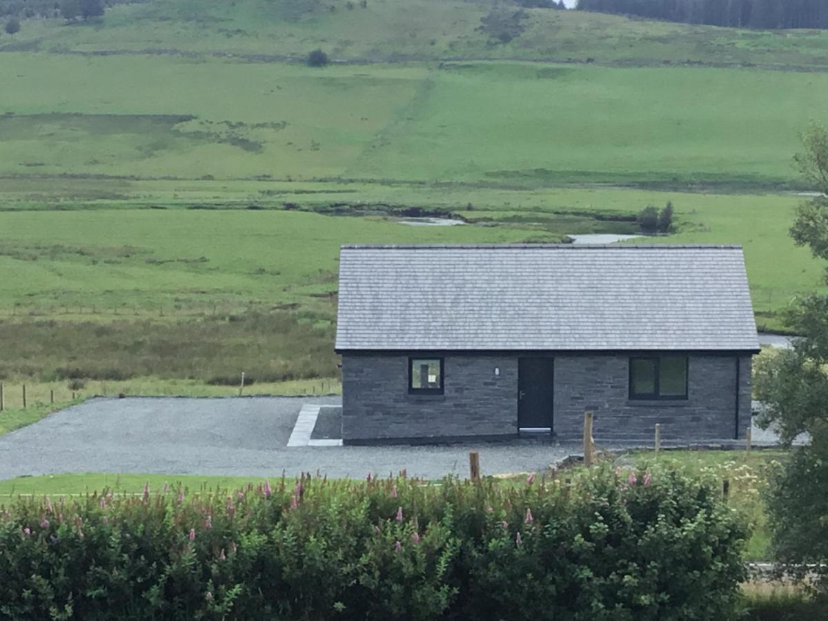 Skeabost Poachers Bothy מראה חיצוני תמונה